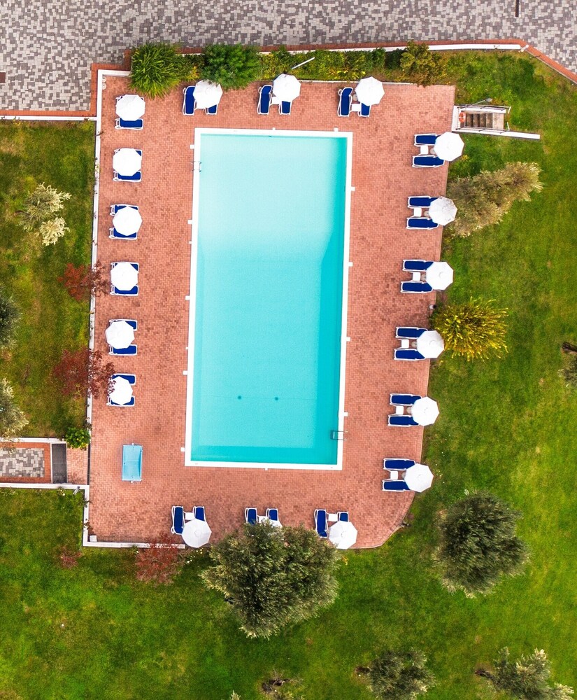 Villa Paradiso Suite in MONIGA DEL GARDA