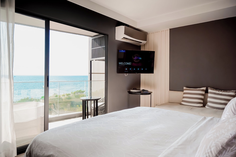 Bayphere Hotel Pattaya JC 9/49