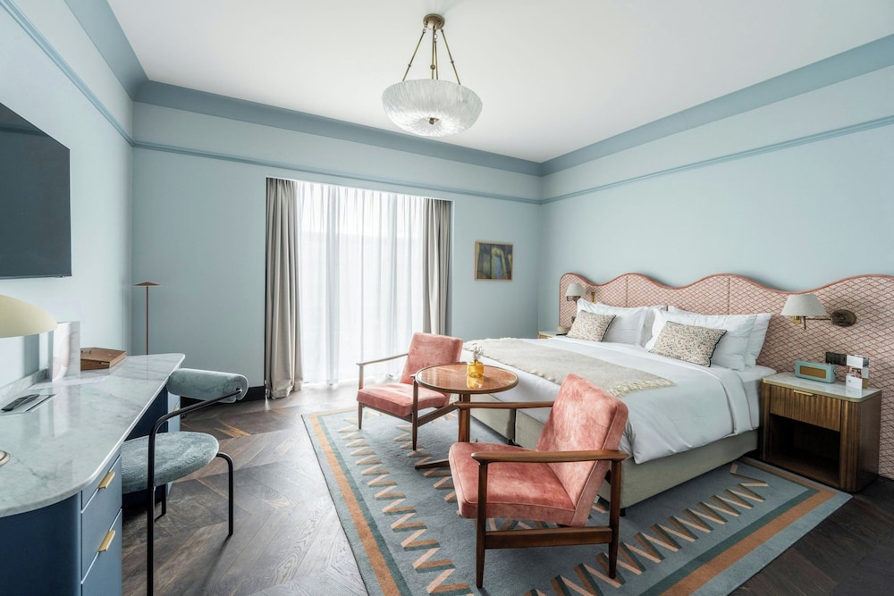 Heritage, King Bed