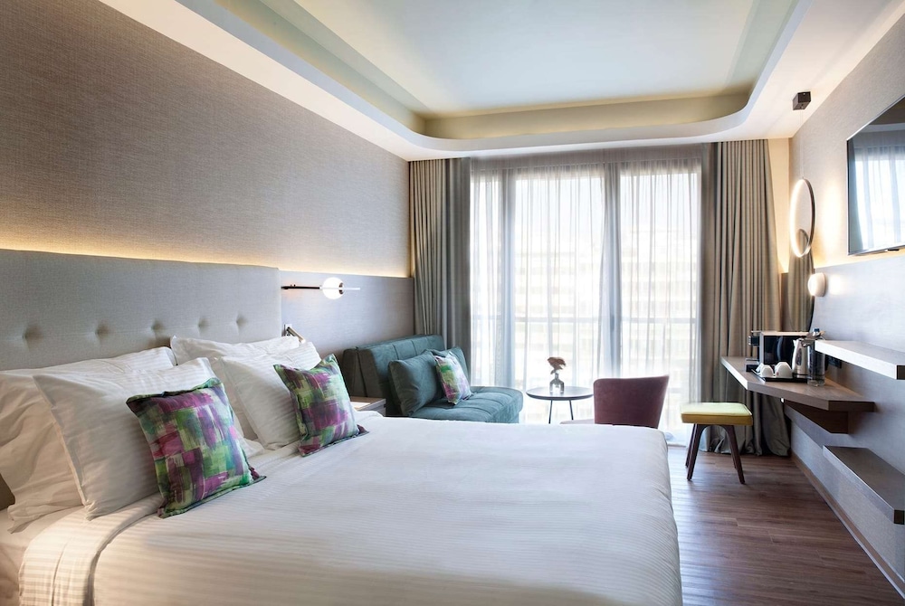 Zeus Essence Wyndham Athens Residence 10/76