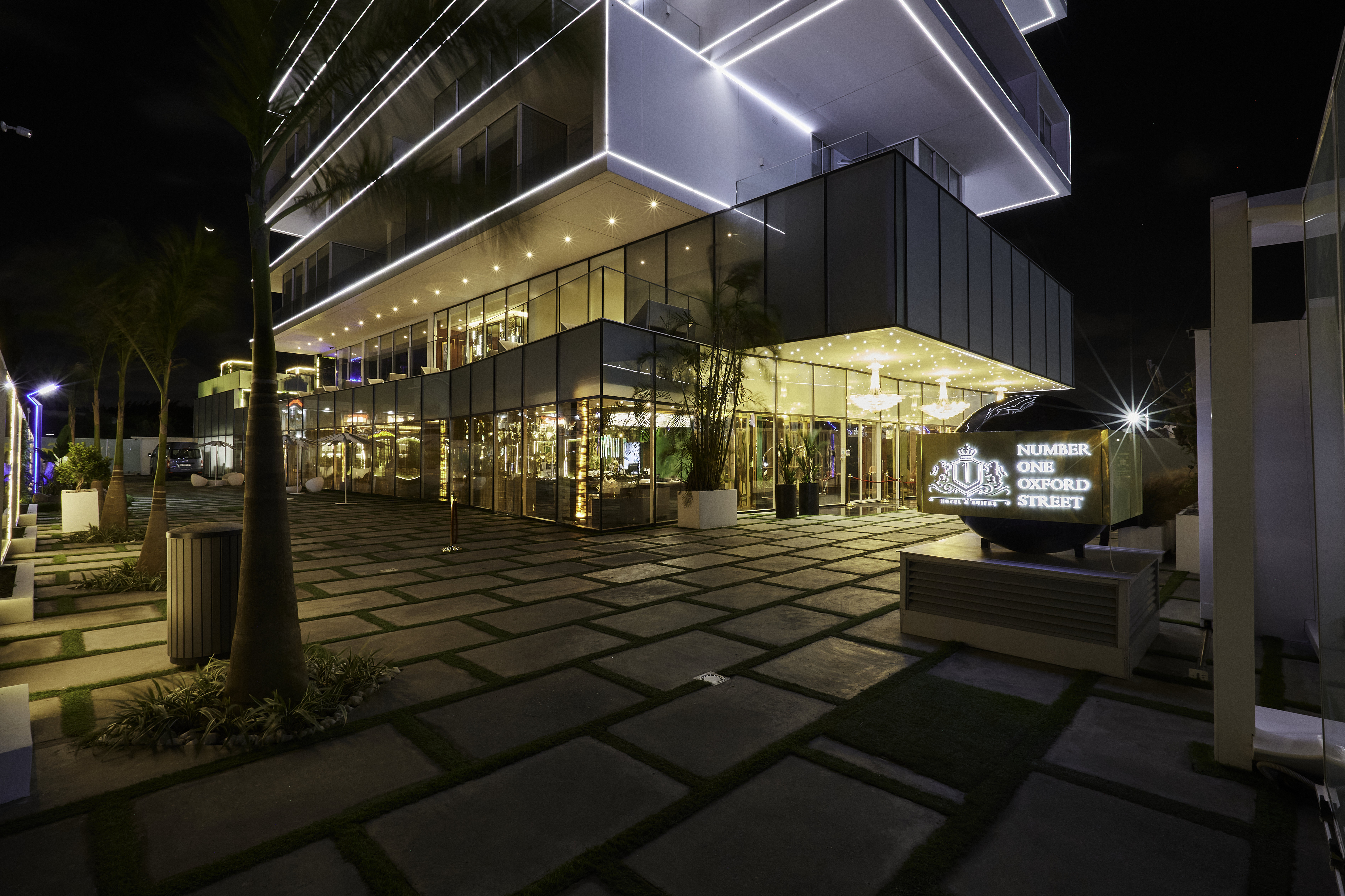 Number One Oxford Street Hotel & Suites in ACCRA