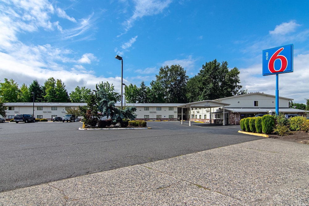 Motel6 Gresham, OR - Portland 45/56