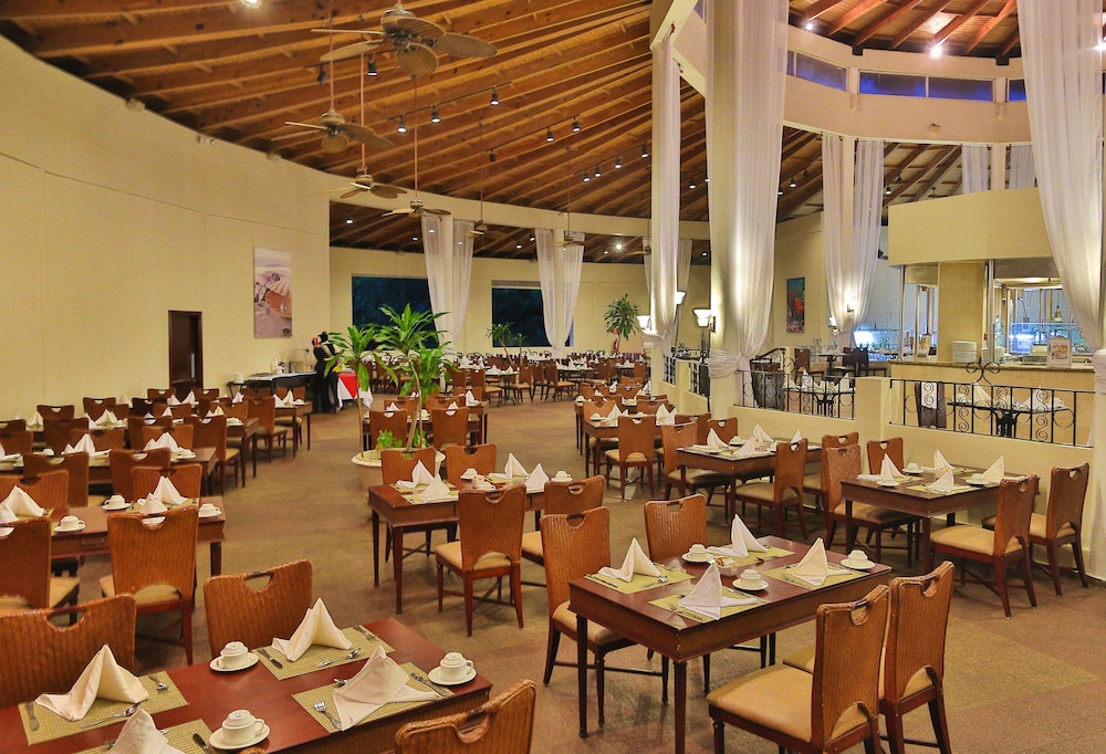 Cofresi Palm Beach and Spa Resort All Inclusive 51/66
