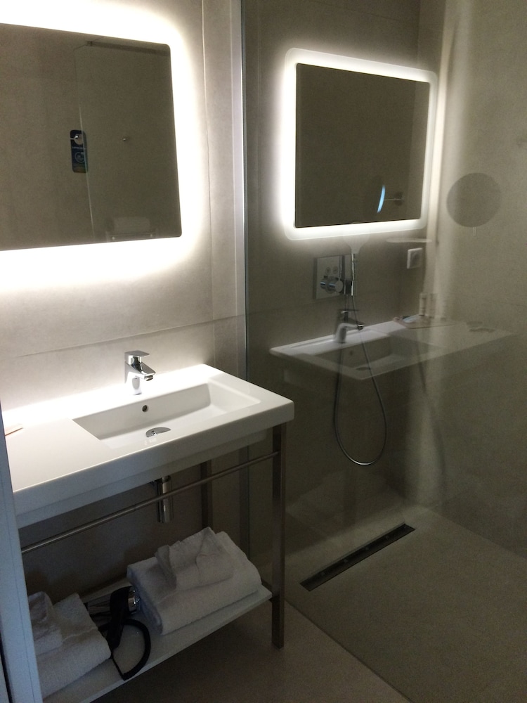 Classic, Double Bed, Hotel Mercure Bastia Biguglia 7/10