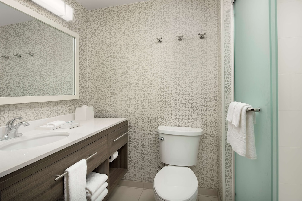 Home2 Suites by Hilton Orlando Downtown, FL 20/60