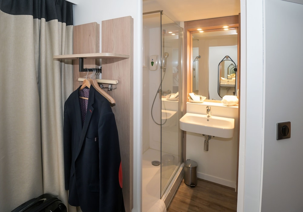Logis Hotel Angers Sud Rest Henriett 30/30