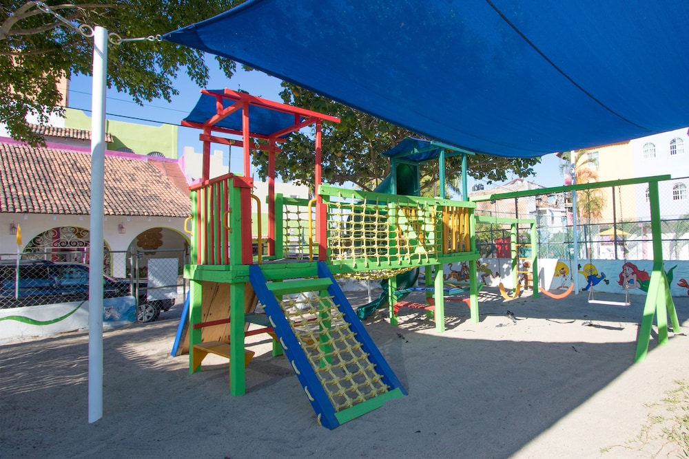 Decameron Los Cocos Guayabitos Ramada All Inclusive Resort 40/49