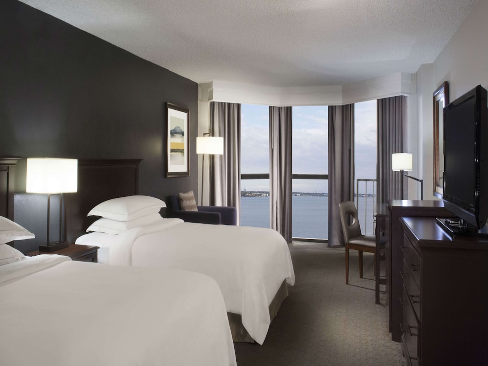 Compass Hotel Nassau Bay 9/65