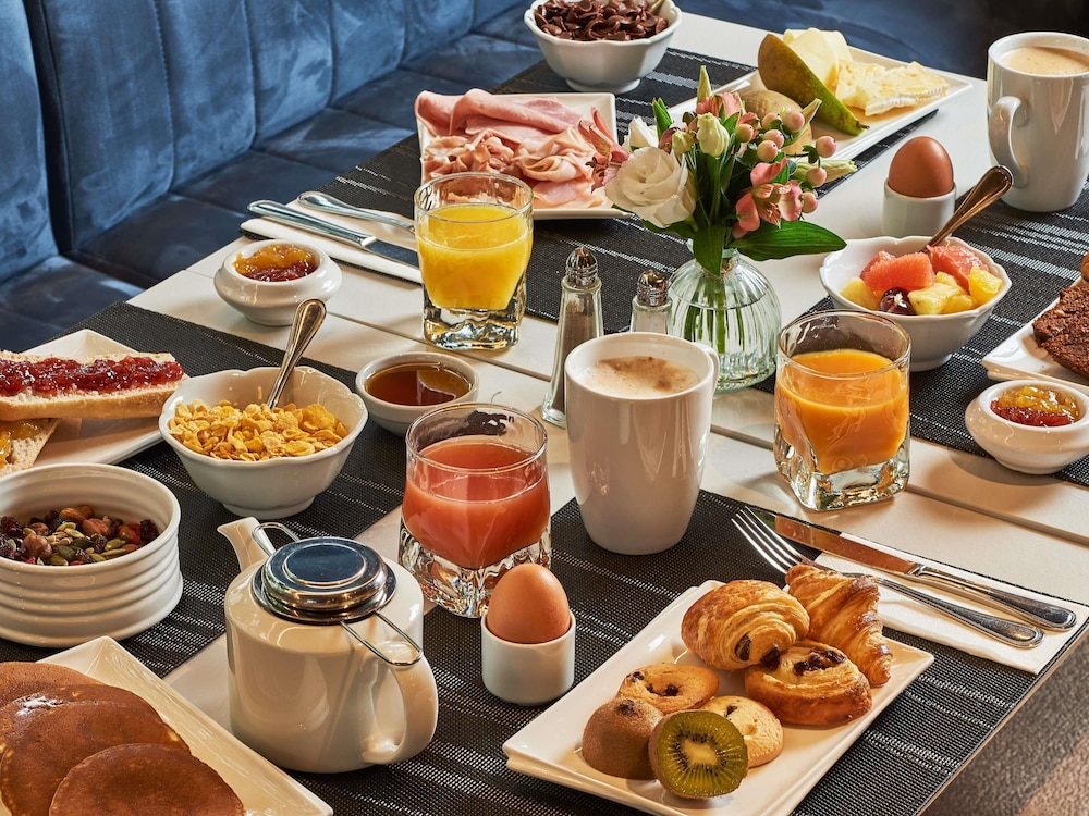 Mercure Paris Nanterre 34/48