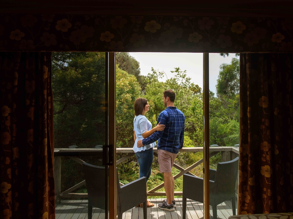 Freycinet Lodge 5/50
