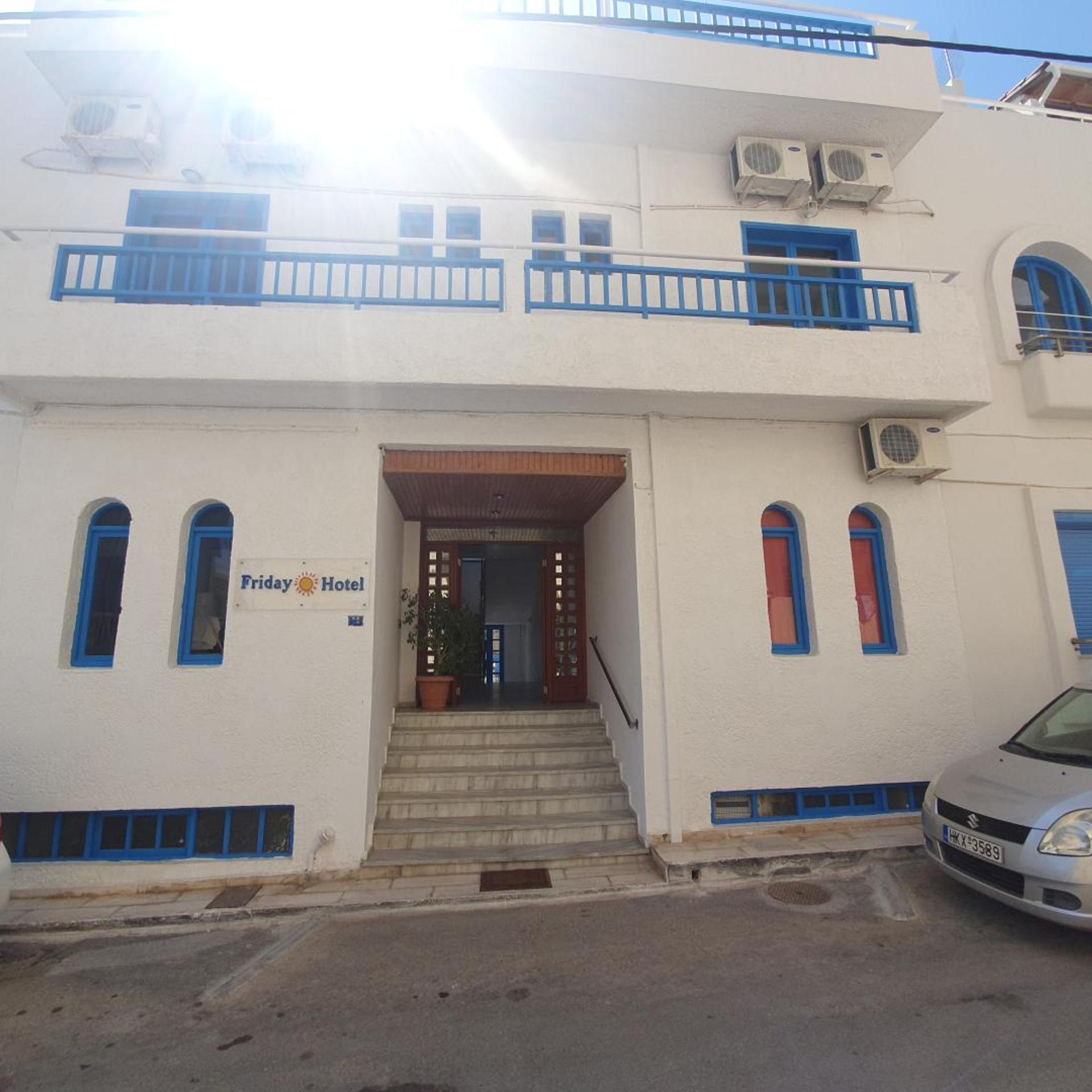 Friday Hotel 14/14
