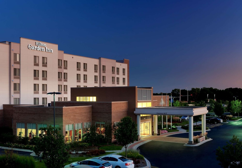 Hilton Garden Inn Lake Forest Mettawa 1/46