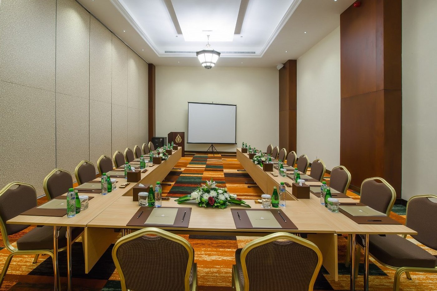 Western Hotel - Madinat Zayed 37/41