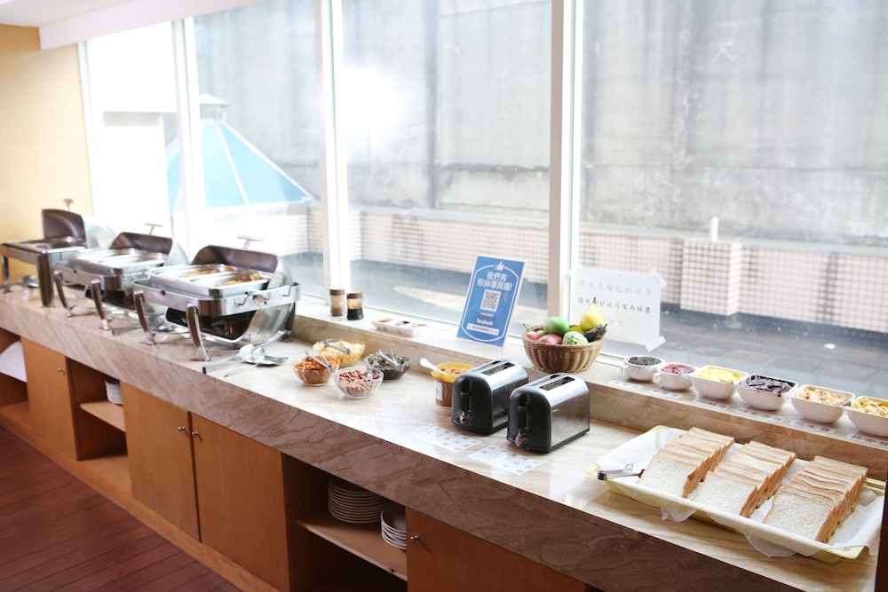 Jin Hua Hotel 50/50