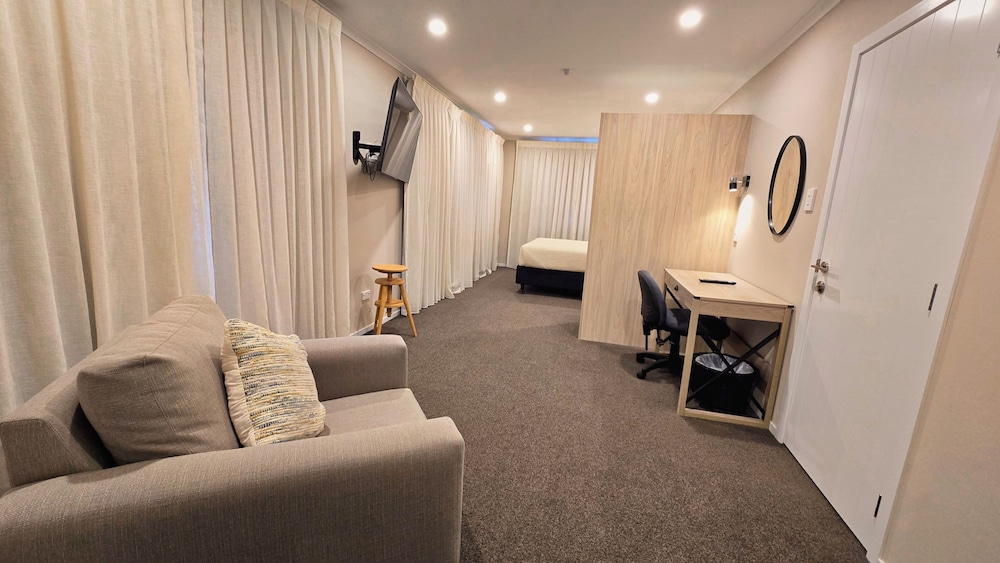 Carramar Motor Inn 45/64