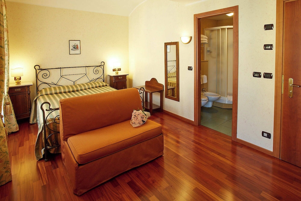 Hotel Liberty 56/70