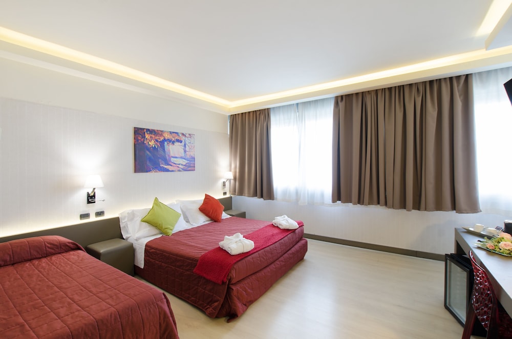 The Gate Hotel 26/71