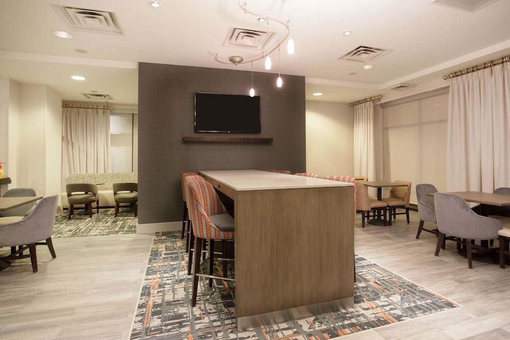 Hampton Inn Suites Denver Downtown 8/46