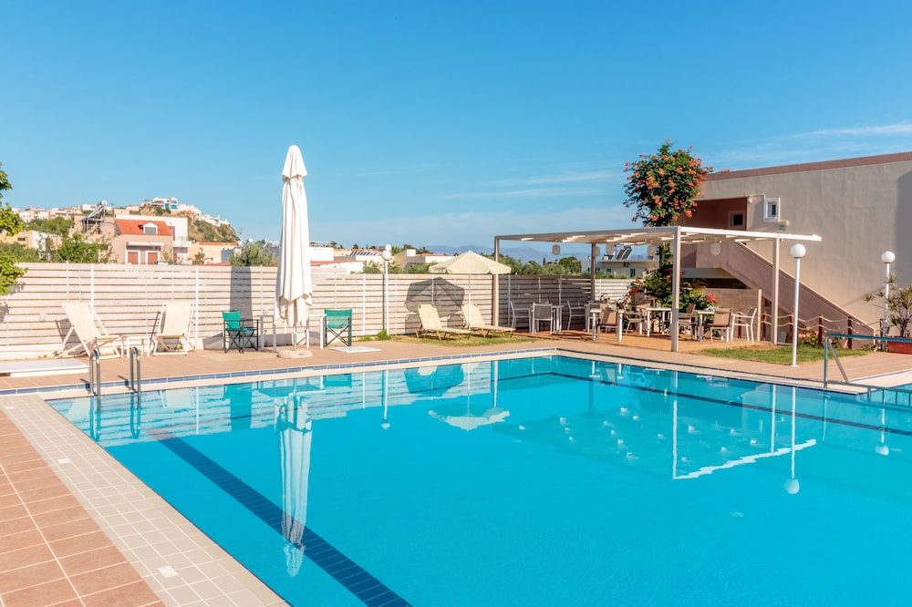 Dimitra &amp; Evdokia Hotel 20/38