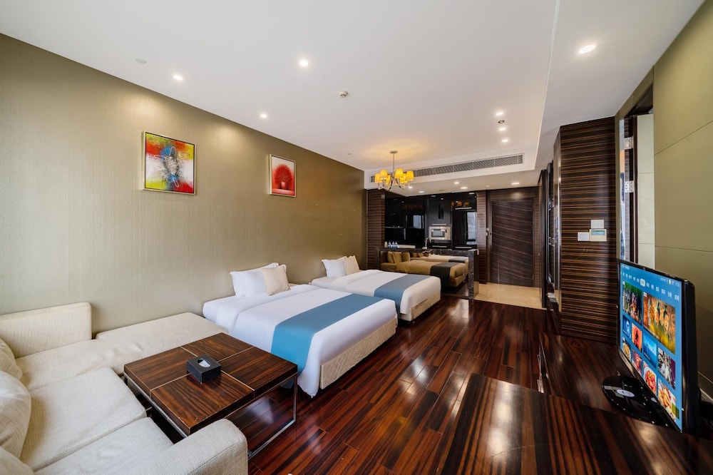 Estay Residence Poly World Trading Center 29/64