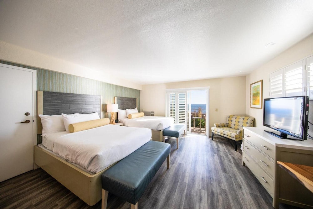 Inn at the Cove 11/64