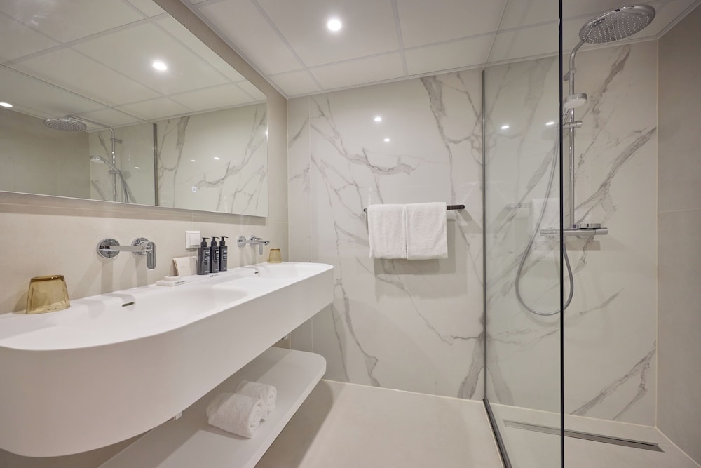 استوديو بسرير كوين، Westcord Art Hotel Amsterdam 4 stars 3/3