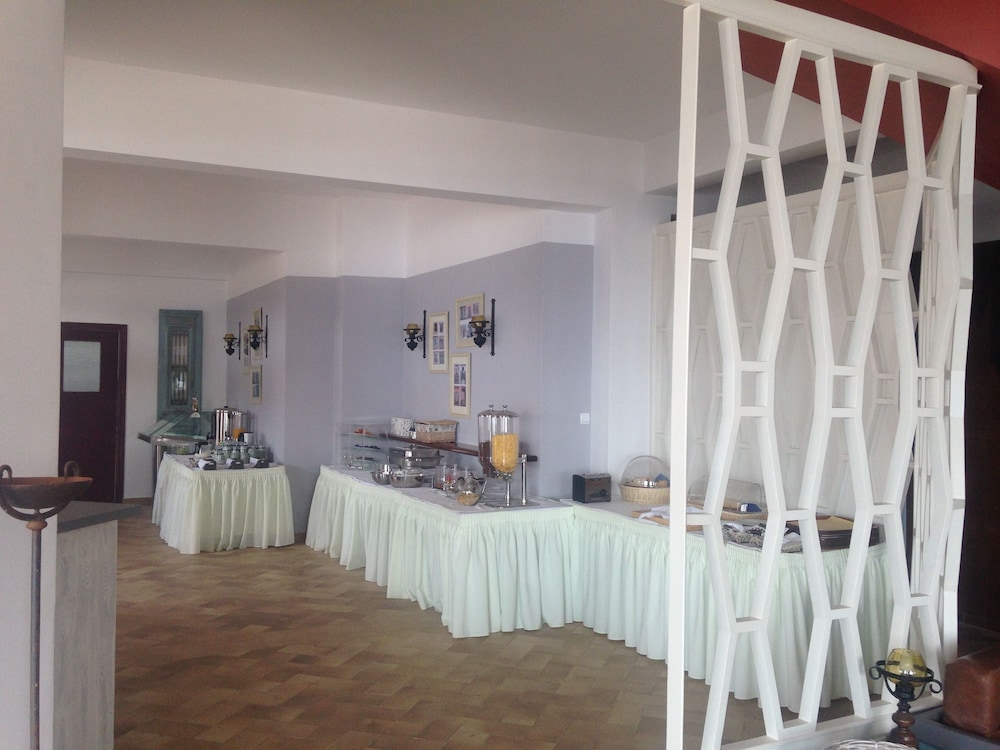 ALEA MARE HOTEL 51/67