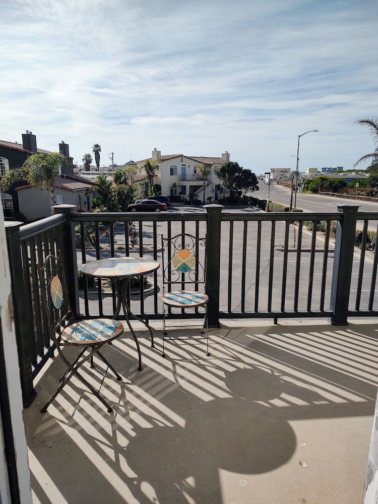 Pacific Plaza Resort 64/70
