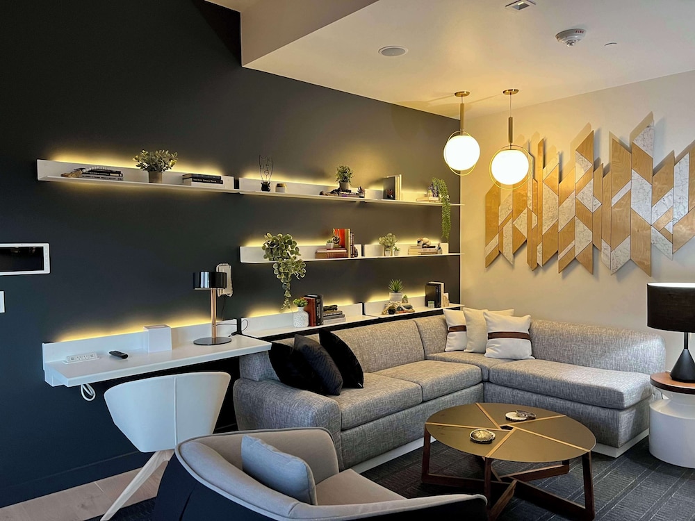 YOTEL San Francisco, Select by Hilton 53/76