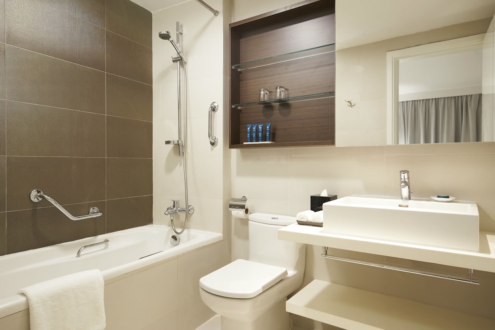 Parkroyal Serviced Suites 48/50