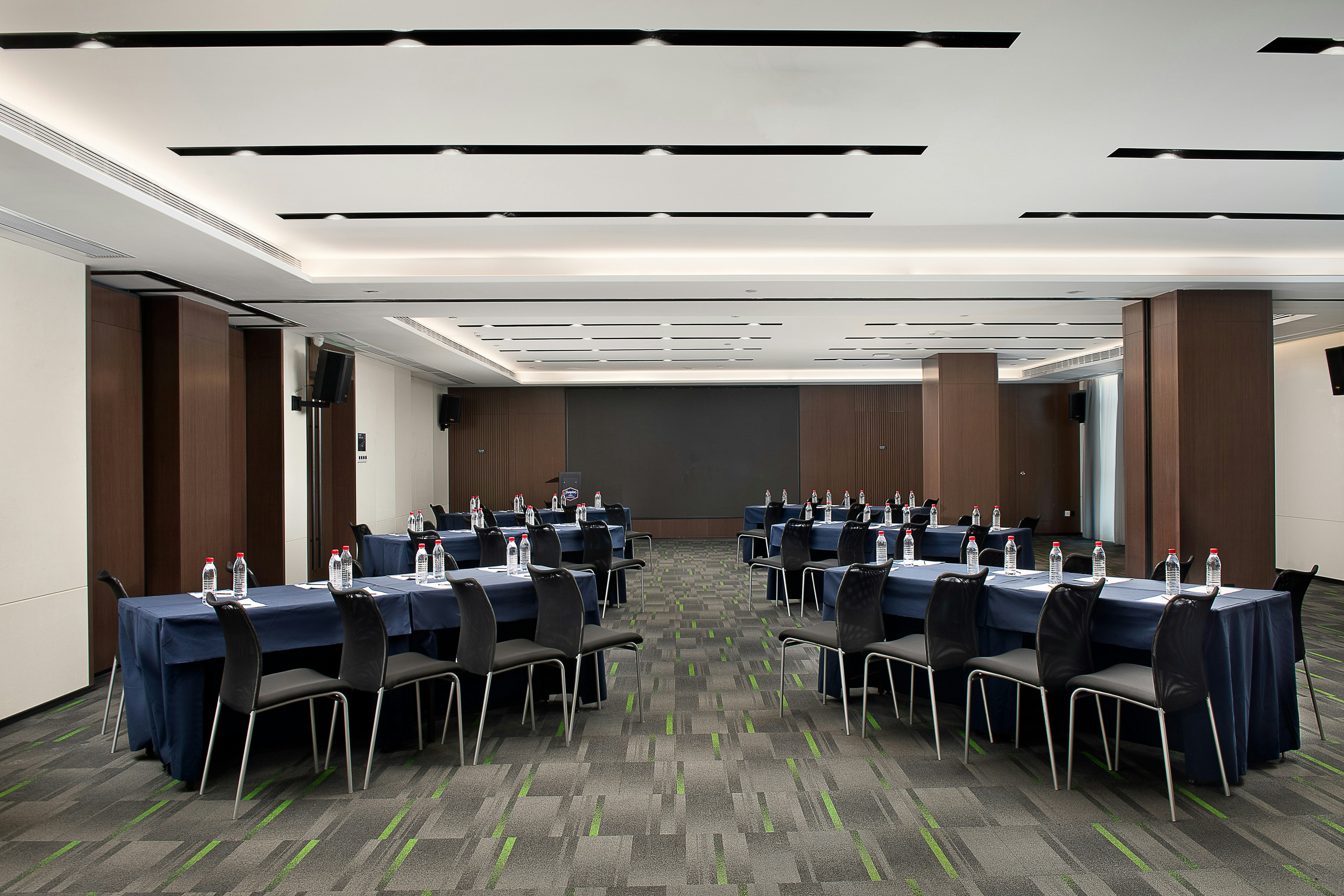 Hampton By Hilton Guangzhou Railway Station 52/61