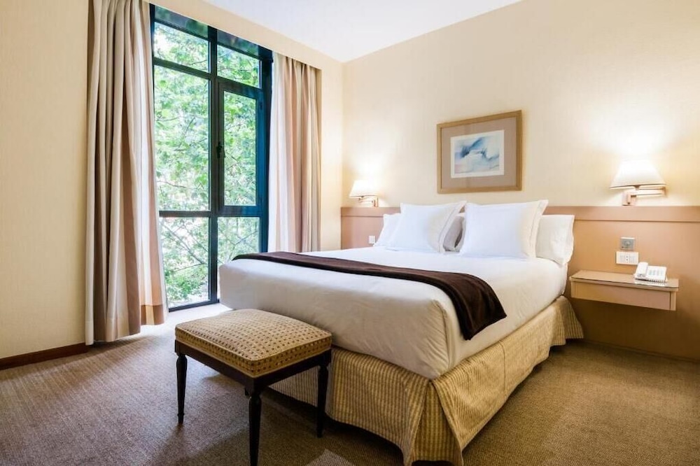 ESPAHOTEL PLAZA BASILICA 6/30