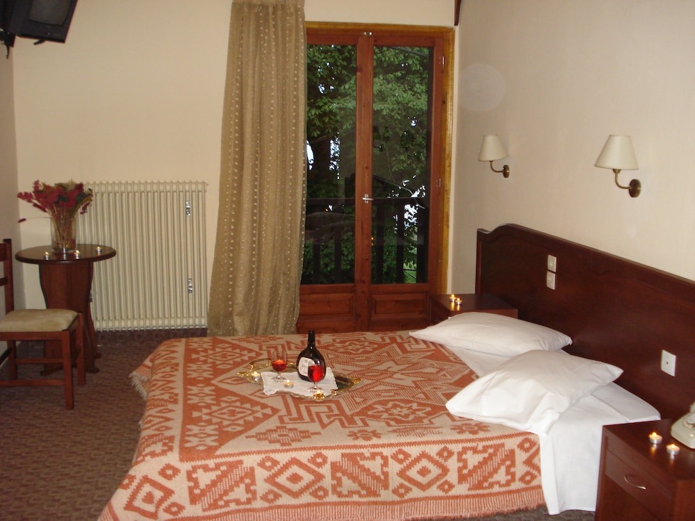 Hani Zisi Hotel 12/50