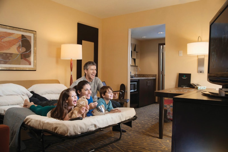 Embassy Suites by Hilton Detroit Troy Auburn Hills 37/77