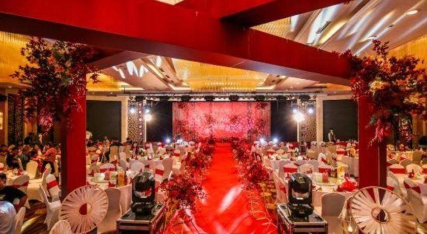 CHINA GARDEN HOTEL 48/56