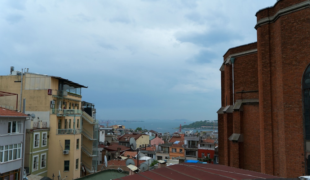 Taksim Yazici Residence 65/68