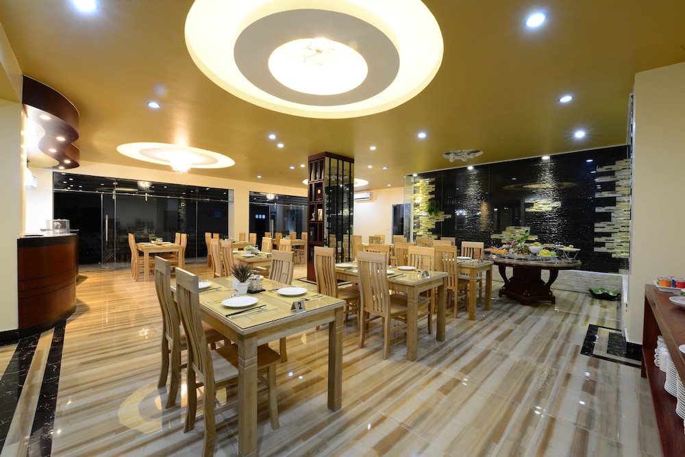 Vientiane Luxury Hotel 62/69