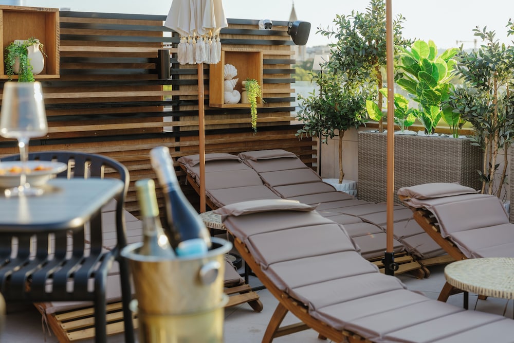 Royale Sainte Helene Boutique Hotel 45/57