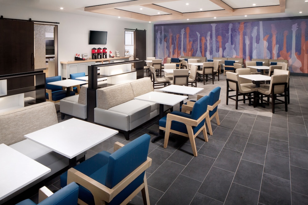 Hyatt House Nashville At Vanderbilt 32/41