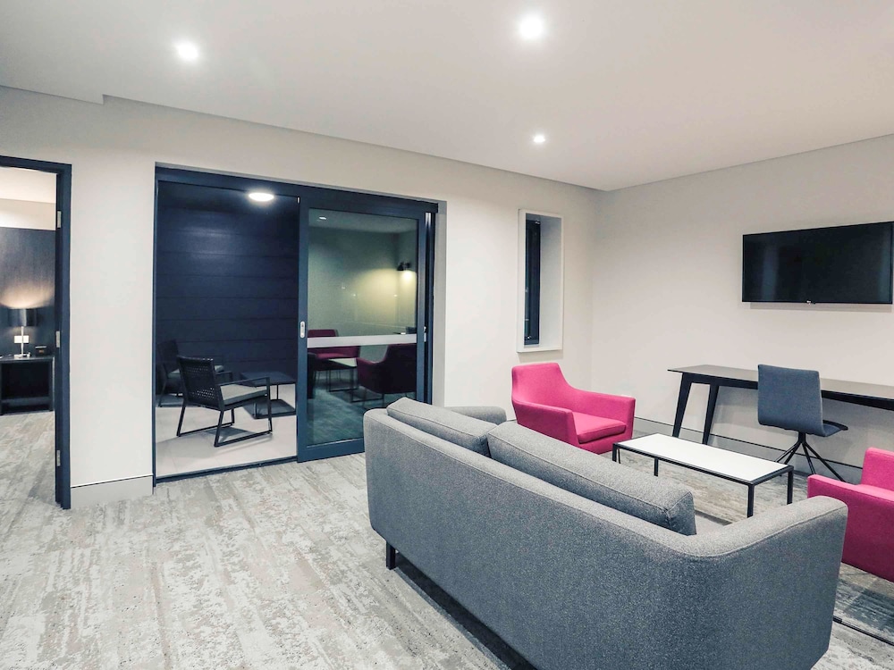 Mercure Tamworth 37/55