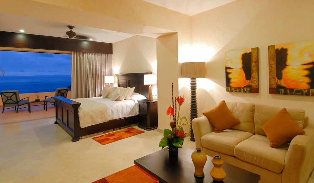 Garza Blanca Residences 45/74
