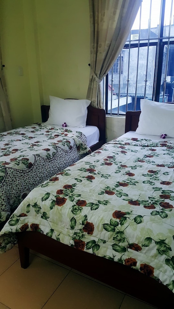 Phong Lan Guesthouse 37/43