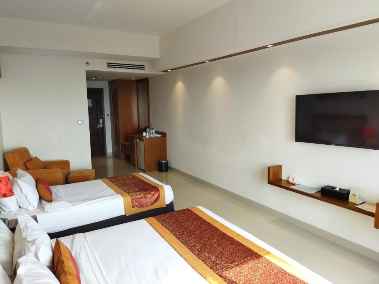 Royal Tulip Sea Pearl Beach Resort & Spa 22/64