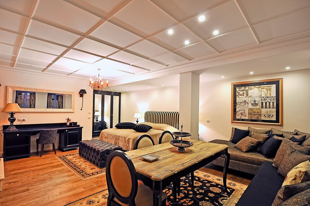 Zagori Suites 58/72