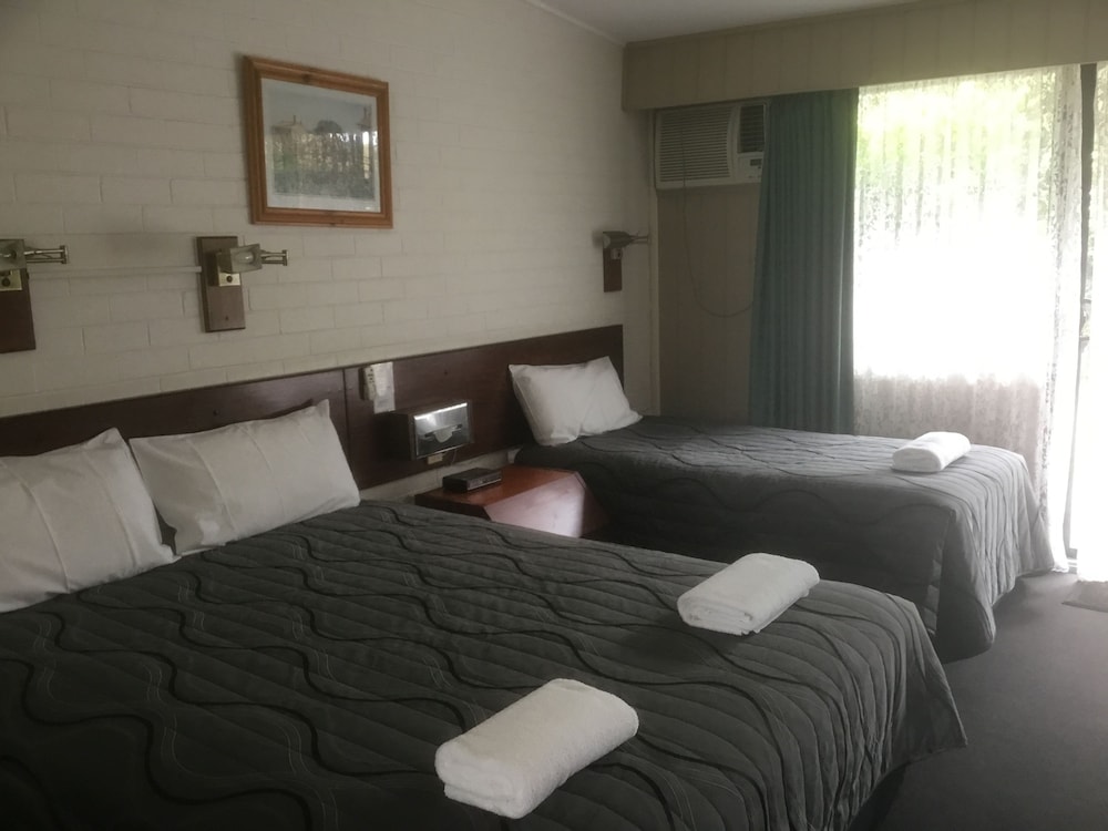 The Coachman Motel 27/42