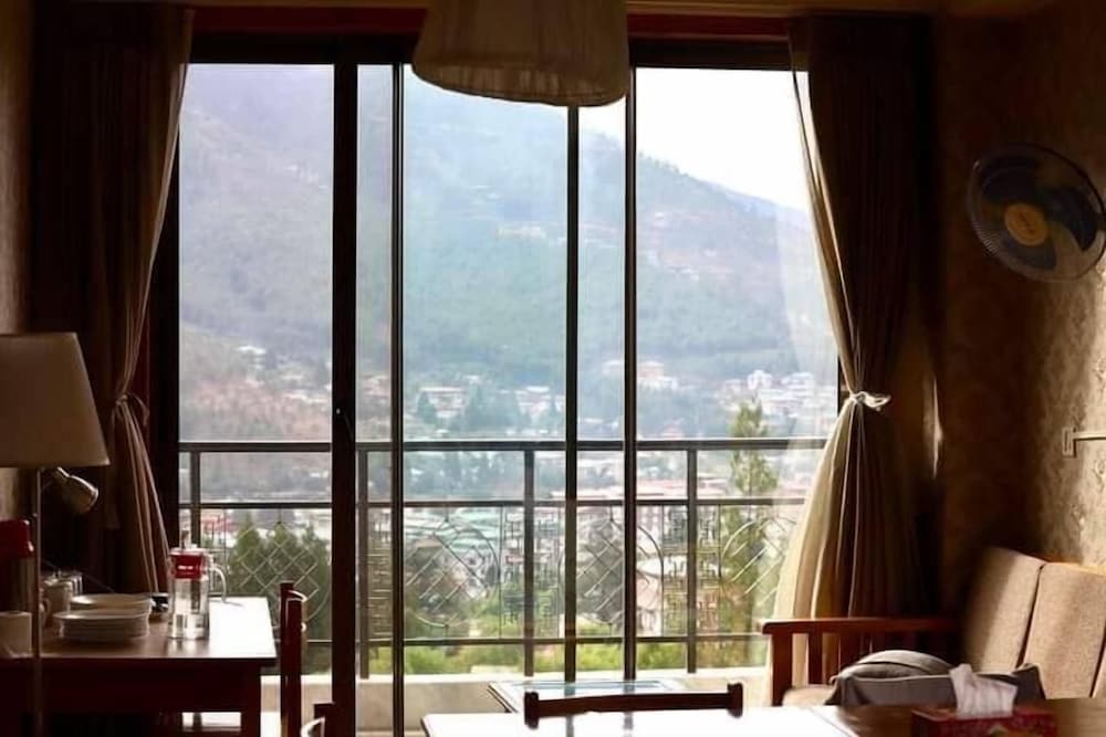 Bhutan Suites 20/34
