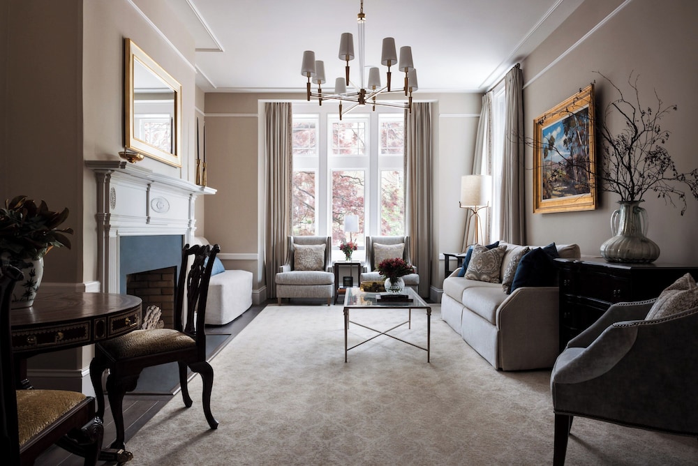 86 State Circle - Luxury Boutique Hotel 15/28