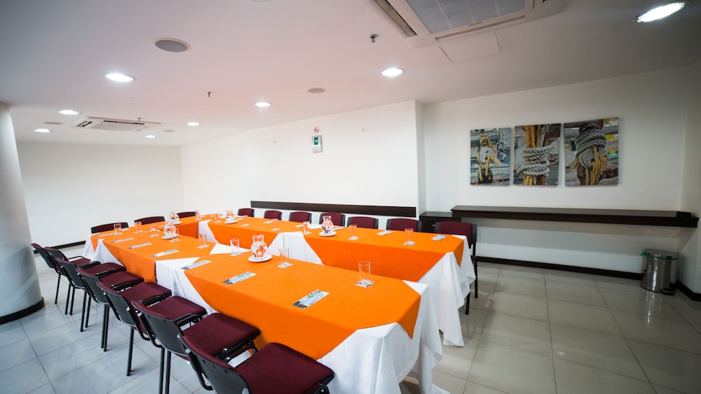 HOTEL GOLDEN PALERMO 45/50