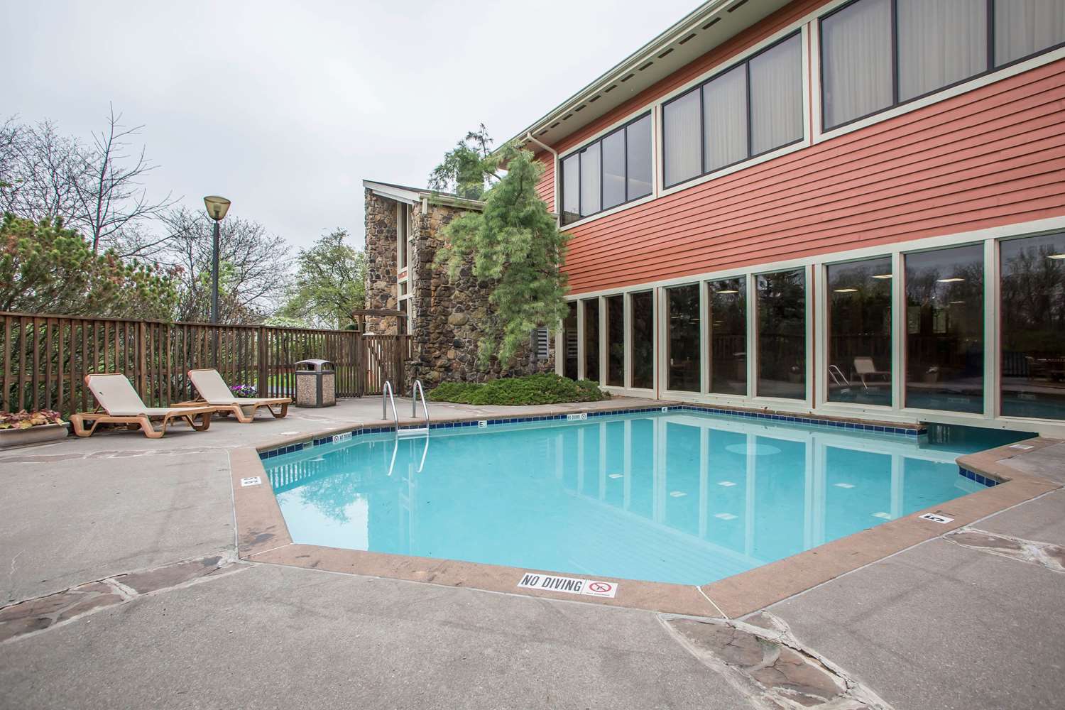 Clarion Inn Merrillville, IN 2/18