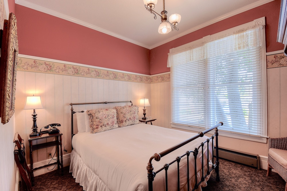 Centrella Inn 10/67
